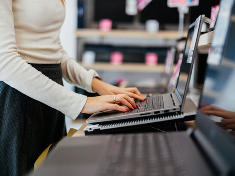 چگونه لپ‌تاپ مناسب خود را انتخاب کنیم